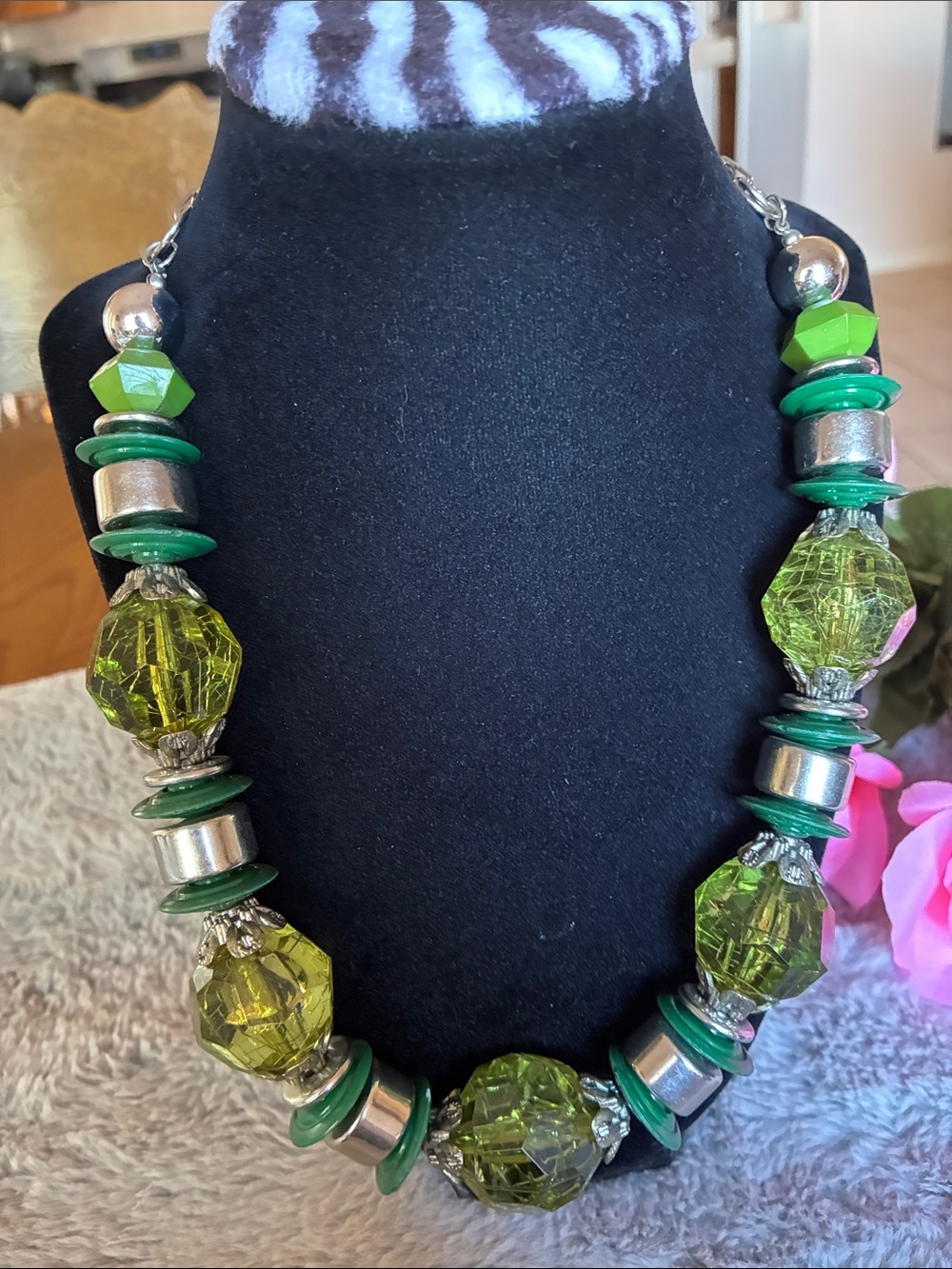 Green Statement Bead Necklace - Women Jewelry